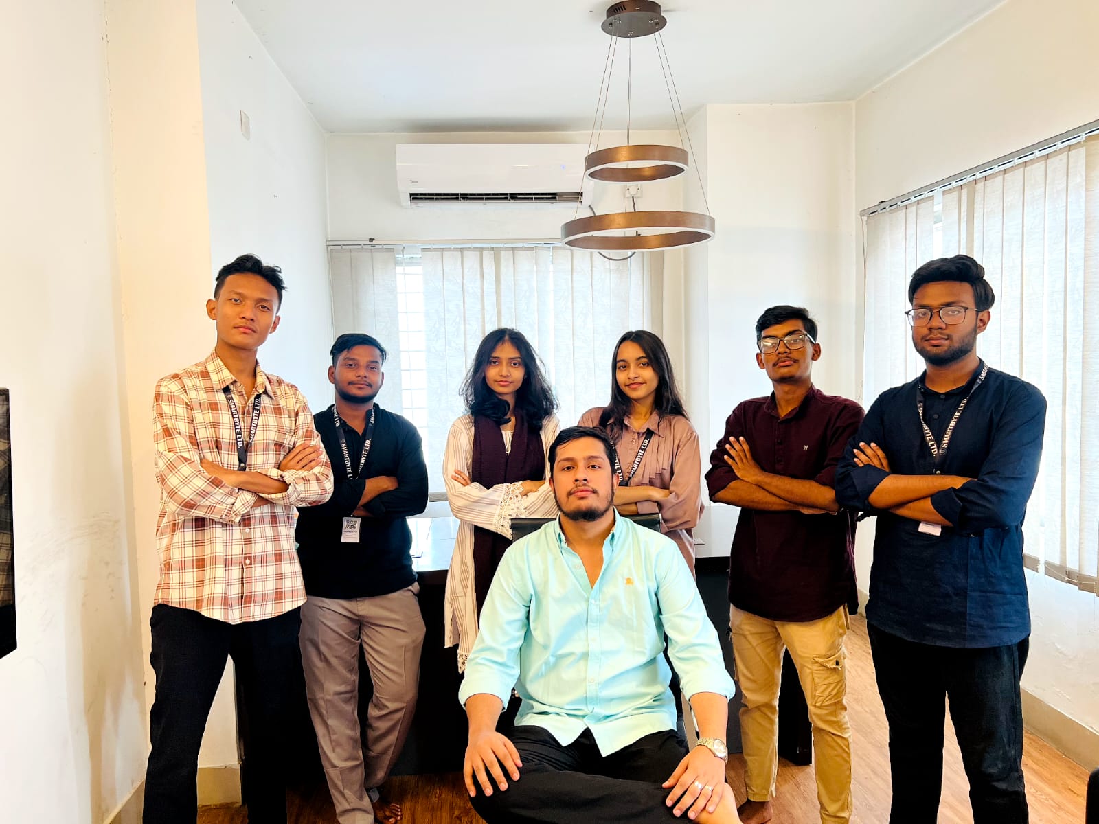 SmartByte team collaborating